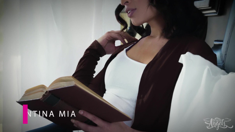 Trans Angels: Trans Angels - Latina Valentina Mia Enjoys a Passionate &amp; Sensual Solo...