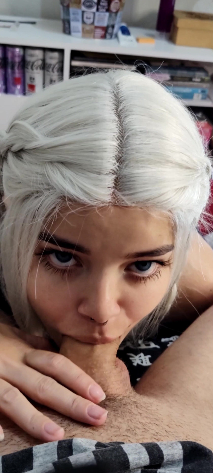 Wellington Ribeiro: My White Haired Blonde Giving a Perfect Deep Throat