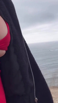 Artemisia love sexy wandern im freien fetisch mit großen möpsen in nahaufnahme