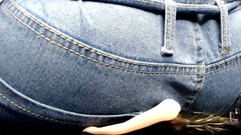 Maeling: Krympta tonåringar krossade i jeans och röv kvävd okunnig