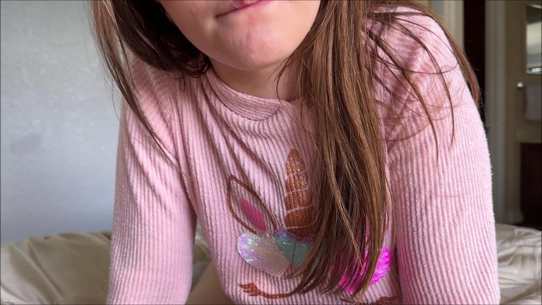 Alex Adams: Nerd pequena meia-irmã descobre que pode esguichar - Trinity Olsen - family...