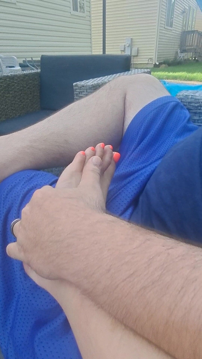 Naughty alchemy: Pijat kaki