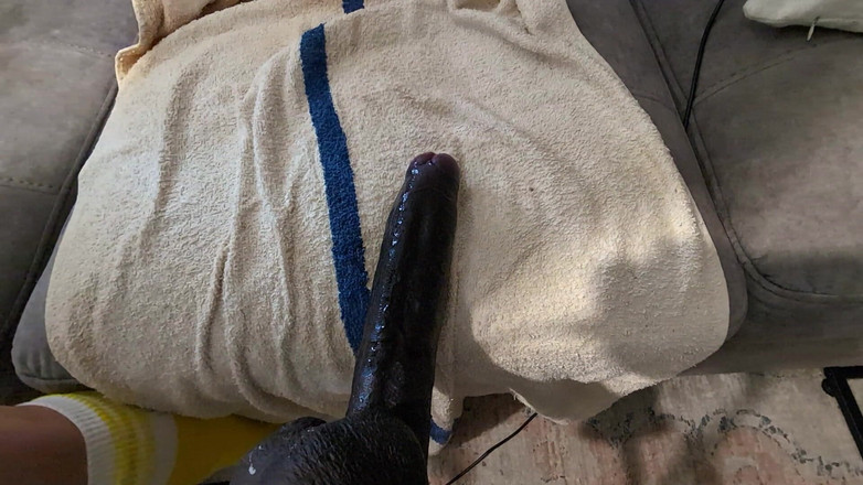 Da Boss: Vibrator mare negru cel mai adânc până când ejaculez