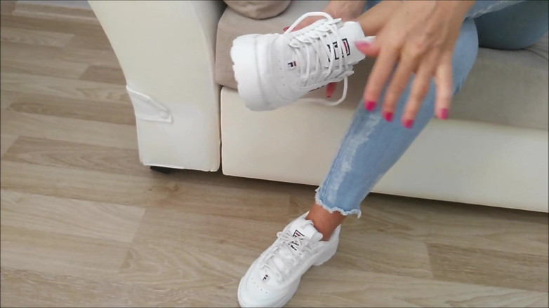 Goddess Lina: Tanrıça Lina Fila spor ayakkabı