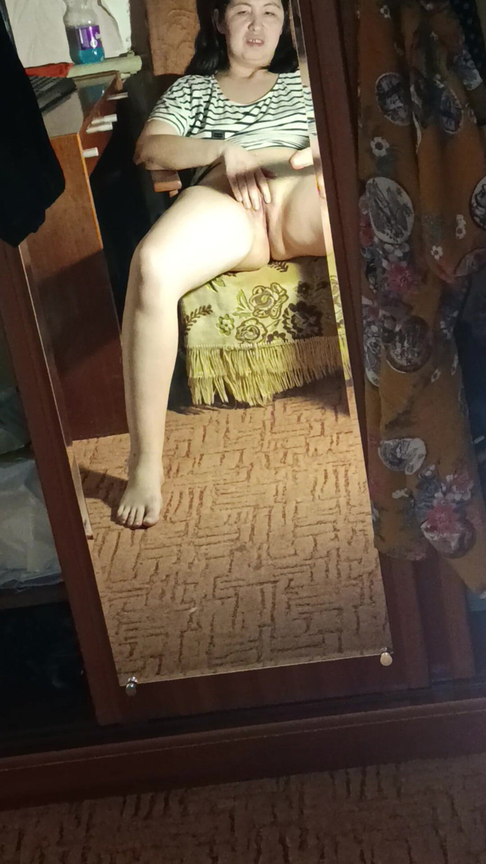 WifyPussy: POV Těsná kundička a dildo, sólo masturbace