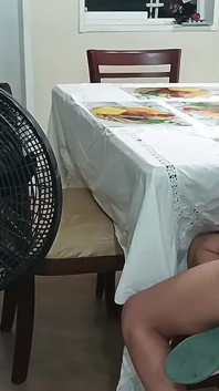 Nechal jsem svého nevlastního bratra sníst moji těsnou a šťavnatou kundičku - Porno ve španělštině. Pomohla jsem mu cítit se mnohem lépe.