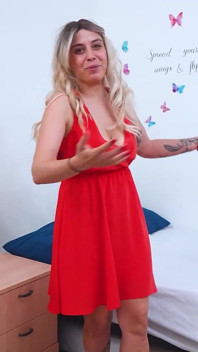 Svůdná MILF chce tlusté penisy. Tania Lopez sténá a piští radostí při předstírání