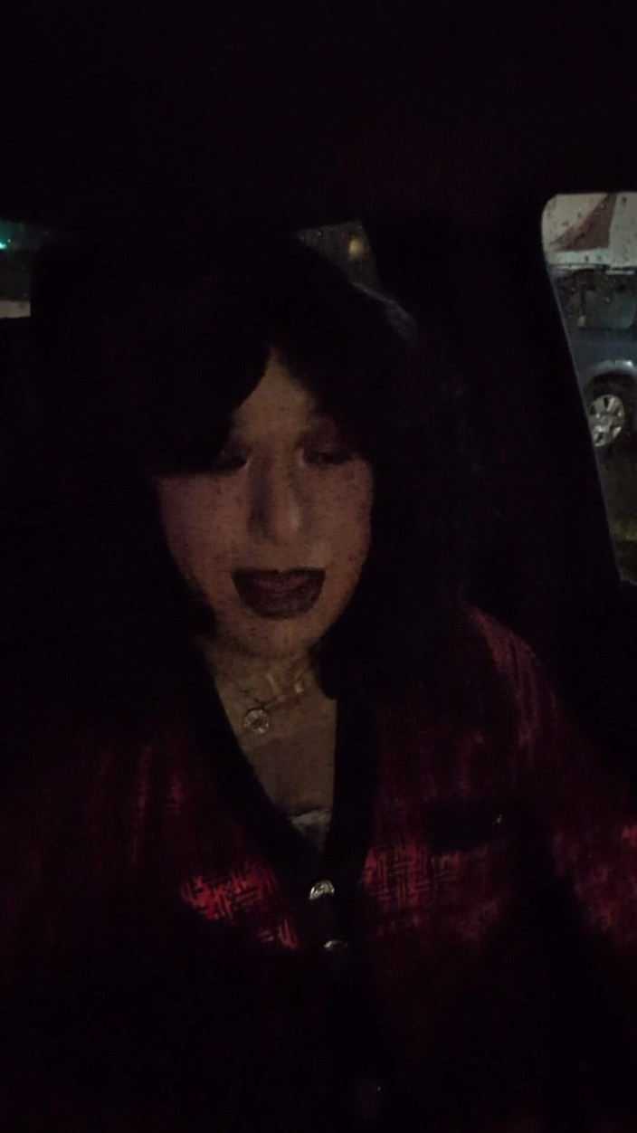 Tongue Lashor 69: Sozinho no carro