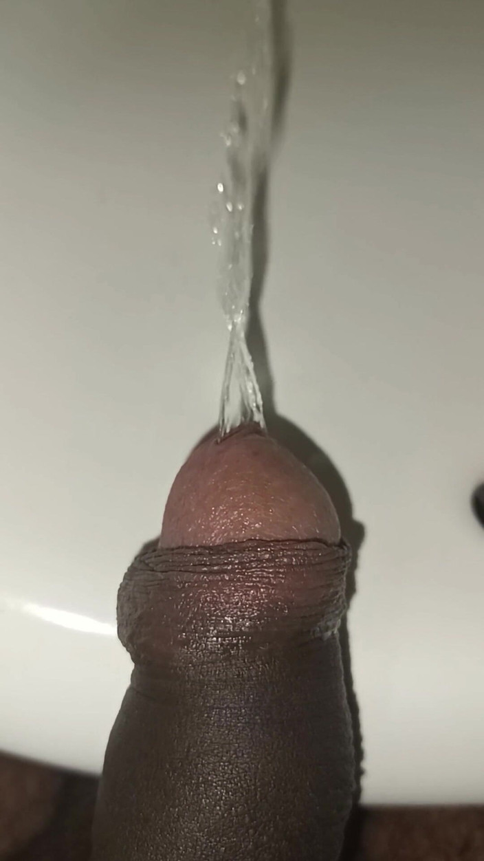 Tommhot: Kompilace hodně moči - neoholený močení ptáka