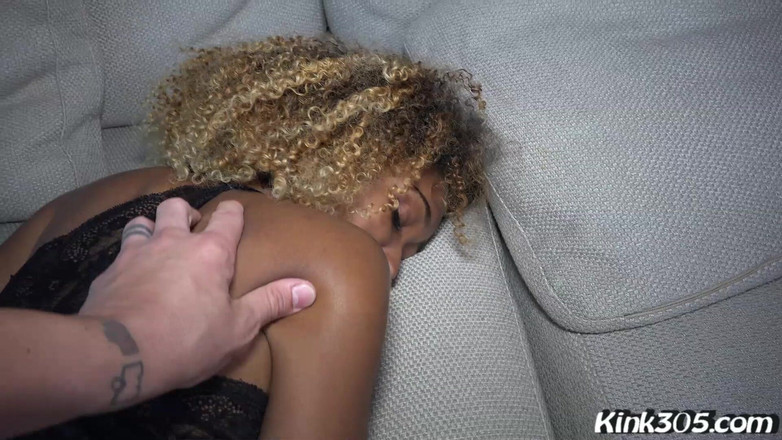 Alex Ace 305: Kiki dostane creampie