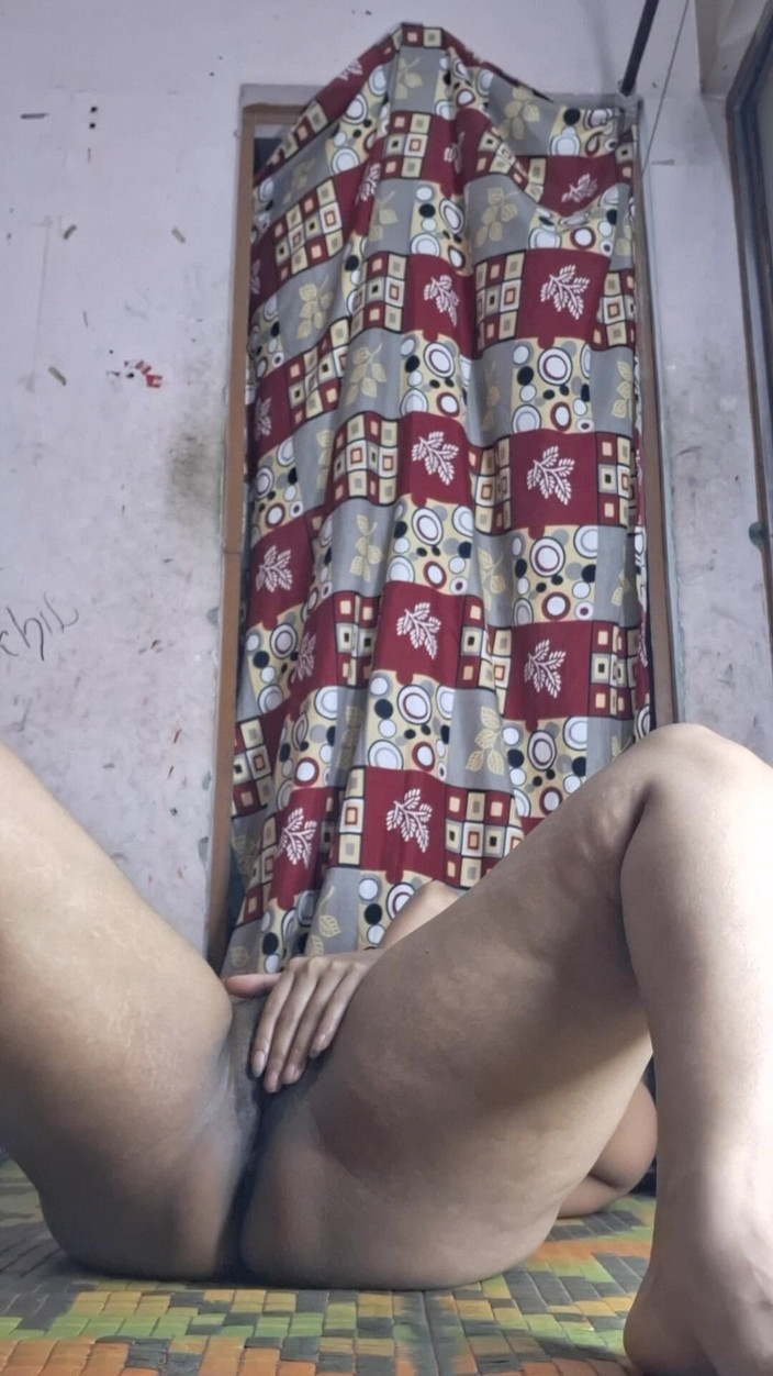 Bangali wife: 前妻铁杆与男朋友单独房间