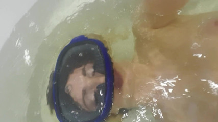 LarisaCum: Immersion and breathing in snorkeling mask