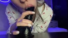 MaryHott: Yes Daddy I Want to Suck Your Big Dick