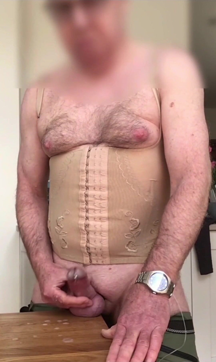 Bellhead: Bodyshaper inversa