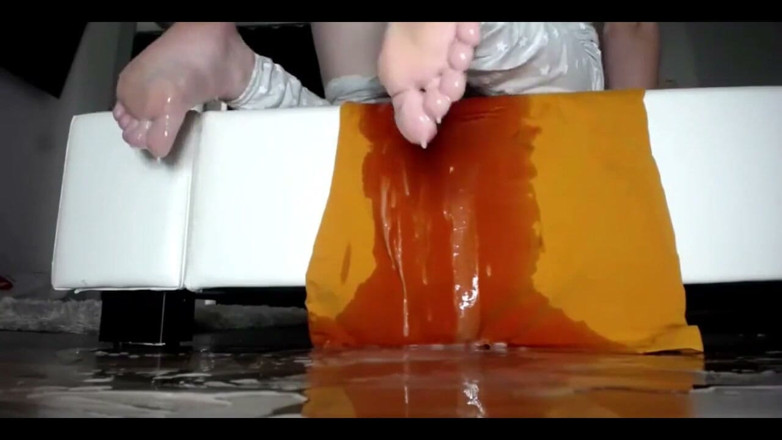 Katherine Squirt: She Make Dirty All the Floor with Big Cum
