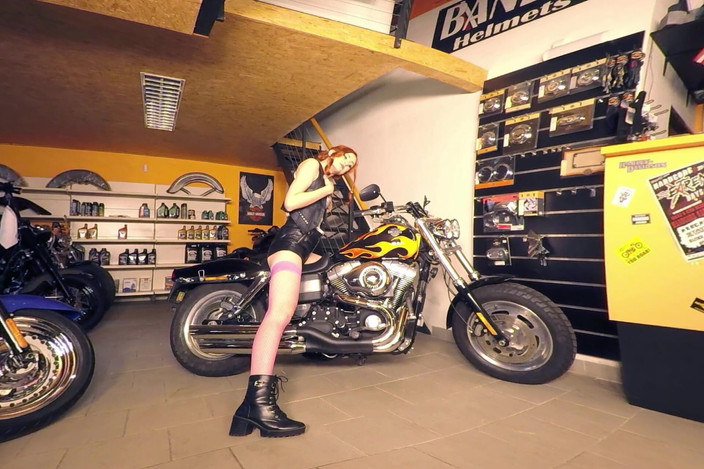 Bikes And Babes TV: 3dvr - 195 - Yassmine De Mortifere