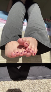 Oily Latina Soles