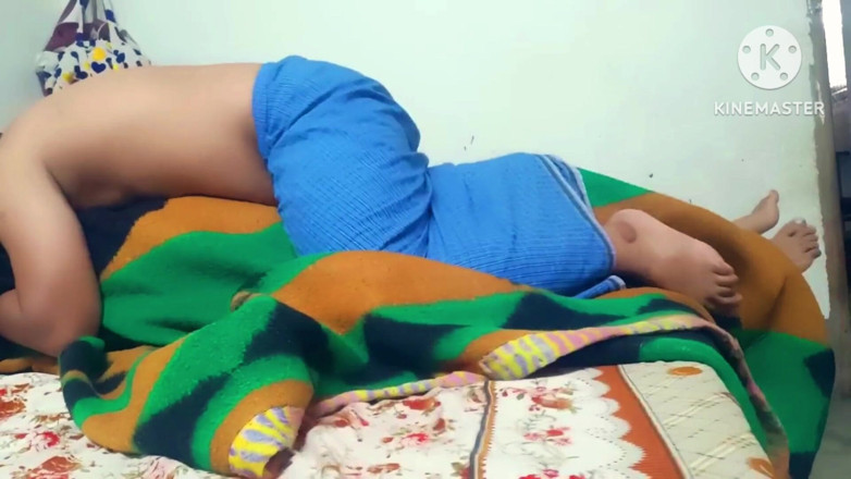 T. Sonai: Une belle-mère nocturne baise son beau-fils, scène hardcor, belle-mère indienne,...