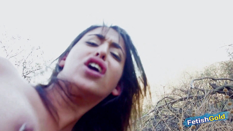 Fetish Gold: Sweet arab teen gets amazing pussy fuck outdoor