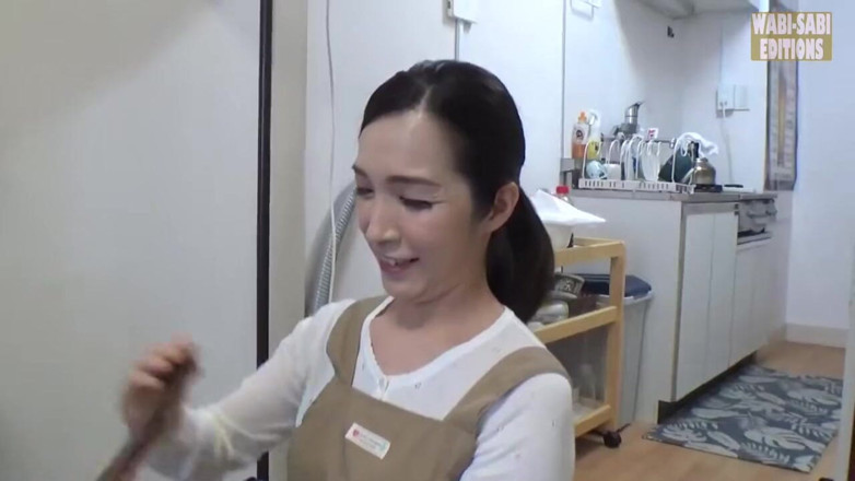 MILF, Wabi-Sabi Editions: 熟女邻居把我的房间当作她有罪的逃脱