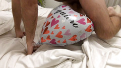 Inflatable Lovers: Futai cu bile