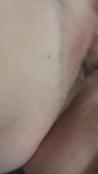 Foxxyybmmm: Смотри, как я играю с моей розовой киской, пока я не кончу