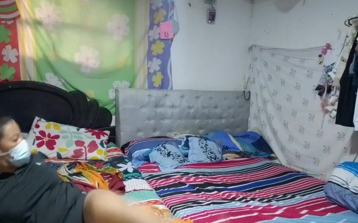 Sexysweet0455: Nahrávám svou nevlastní sestru, zatímco ona uklíže místnost, jaký pěkný...