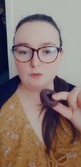 SSBBWLadyBrads: 이 도넛을 먹고 있어