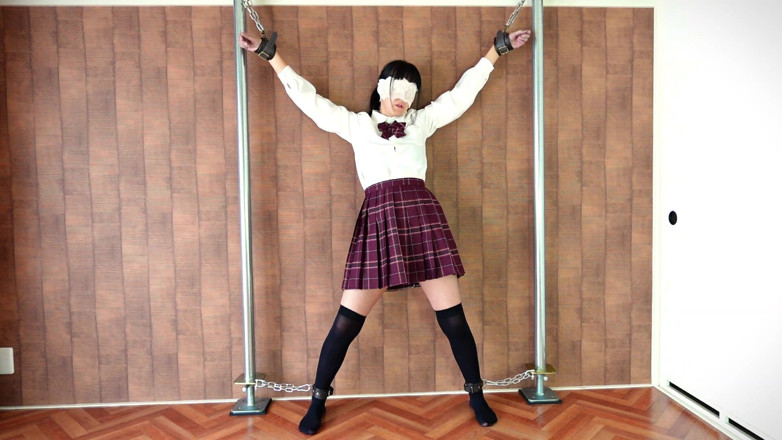 Ushirosugatano Miki: A Woman Wearing Dildo Pants and Masturbating While Restrained