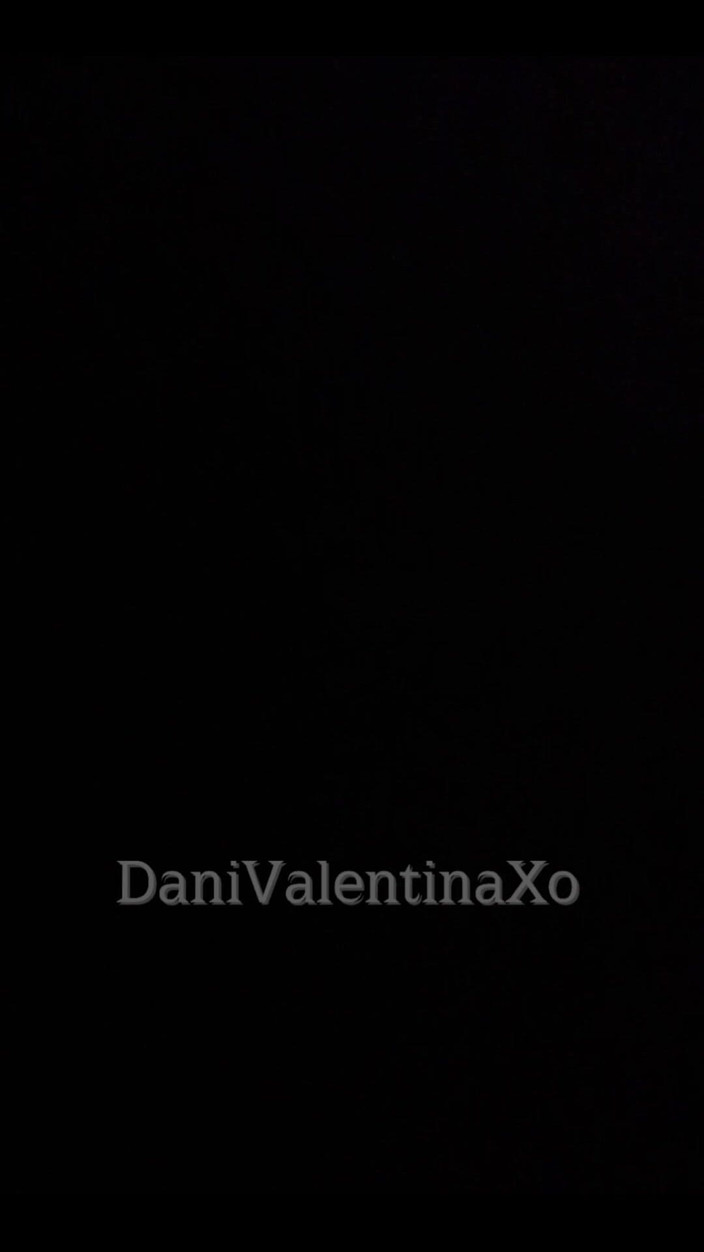 Dani Valentina: Audio: waktu cerita - waktunya aku ketemu sama pejilat pantat favoritku...