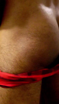 Ein heißes nacktes mädchen wird im badezimmer hart gefickt