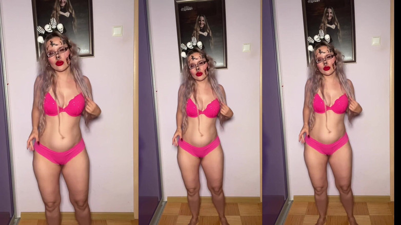 FinDom Goaldigger: Бики платять за ваші рожеві трусики