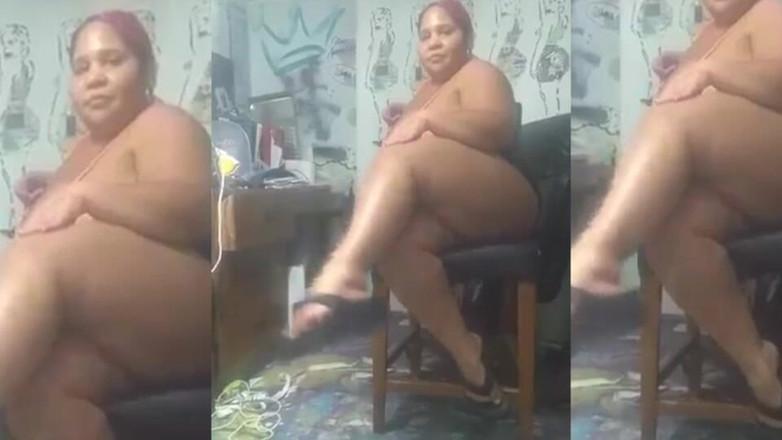 PutiLing: Been plaagt slow motion minirok hoge hakken Boricua Mami