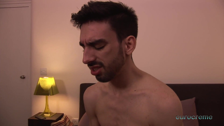 Eurocreme: Un weekend cu Kayden Gray - spectacol excitat pe cameră