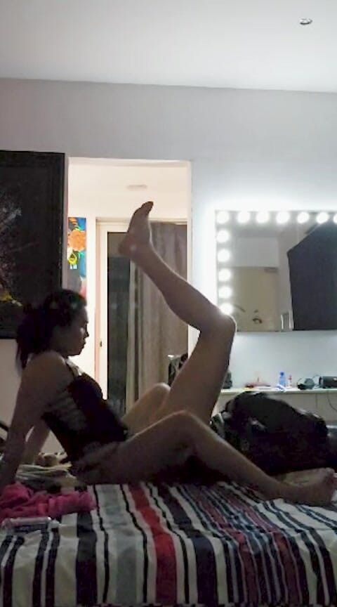 DominaFireOfficial: Dominafire Anal Kadın Kılıklı Sürtüğü Sikiyor