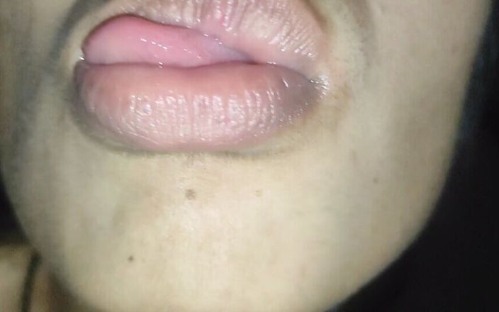 SonaRk73: 美丽的印度农村继妹sona与她的继兄弟发生性关系