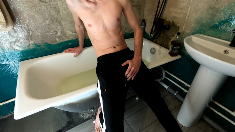 Dick Boys Studio: W łazience