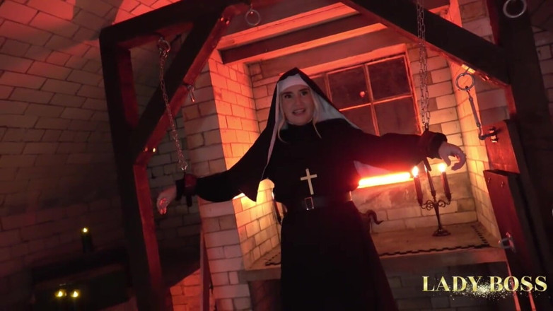 Lady boss: Todas las monjas malas van al infierno