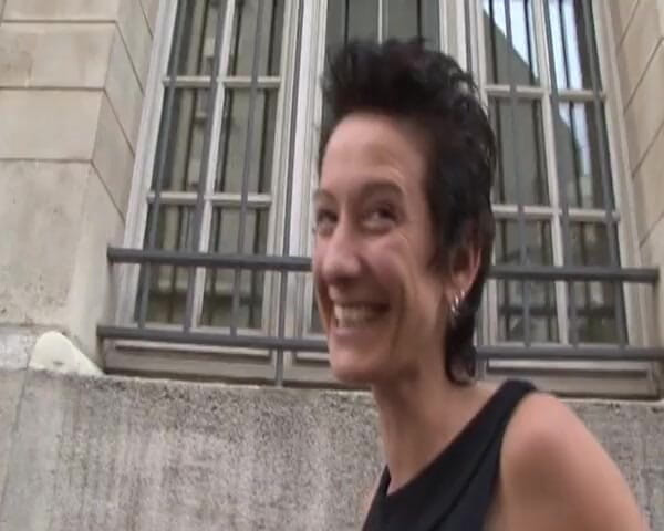 Monde Francais: ストッキングを履いたクーガーフランス人ふしだらな女がアナルセックスを楽しむ