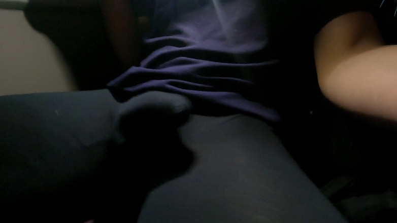 Cool Body: 붐비는 버스에서 벌지에 대해 자랑하는 10시간 후 논스톱 정액 분출