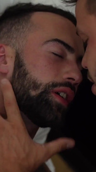 Kevin David se folla a Elie