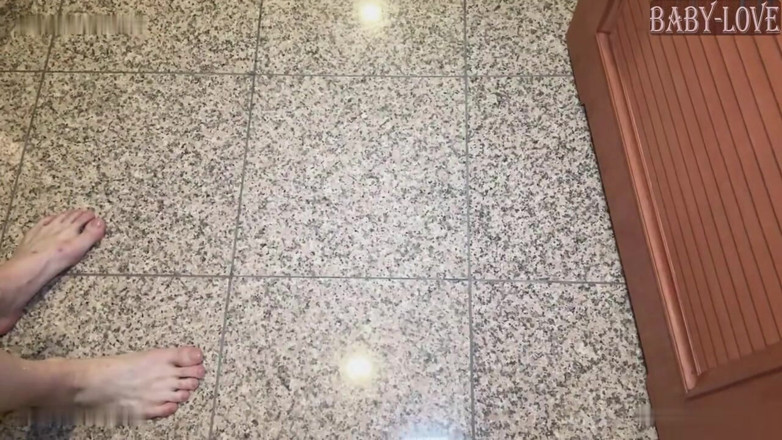Neon Tenshi: Asla göstermek istemedi olduğu tarafı. Yüzeyin altında bekleyen bir sır.