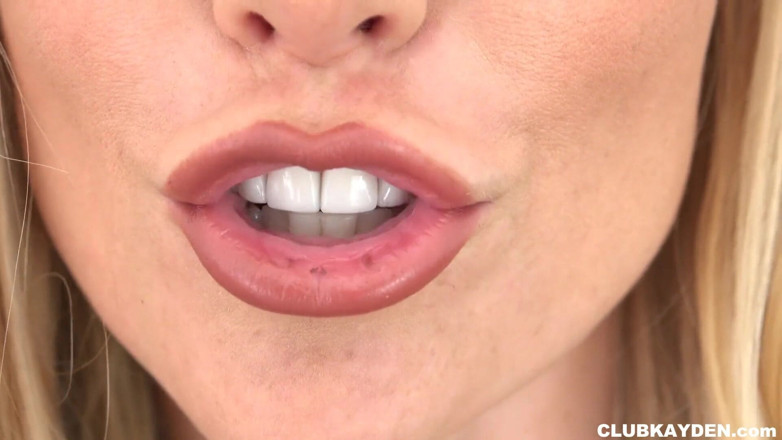 Kayden Kross: Kayden Kross fodendo anal em primeiro plano