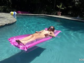 Full porn collection: प्यारी दुबली कमसिन की छुट्टी पर बड़े लंड द्वारा चरमसुख तक चुदाई