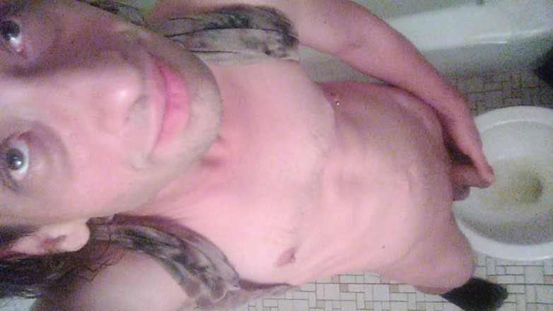 LilTaste: Horny Transgirl Pissing Standing up in Full View