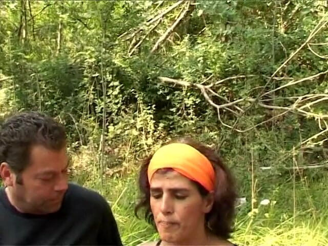 Out Sexxx: Pareja real con amigo hace buen sexo en el parque...