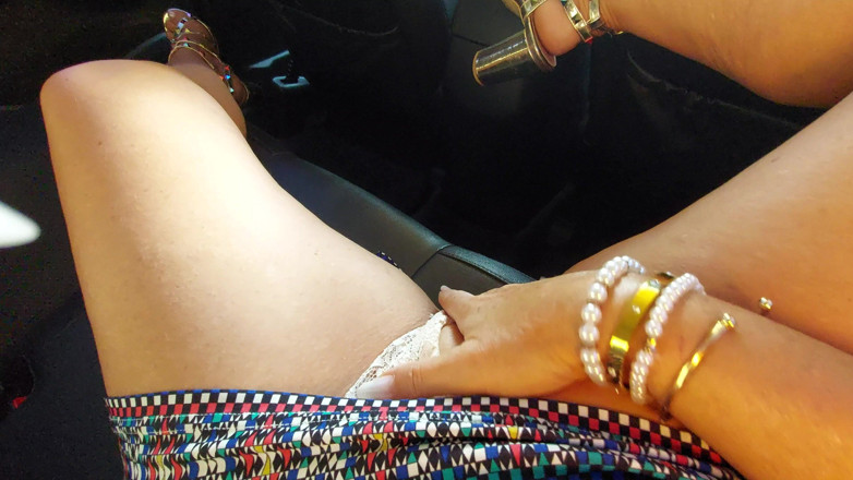 Step Mommy: A Hot MILF Calls a Taxi in the Morning to...
