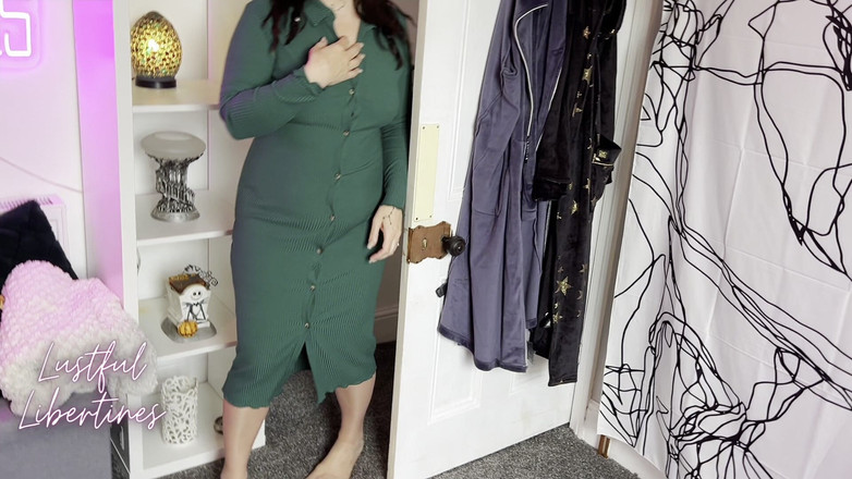 Lustful Libertines: 继母发现了我的恋足癖