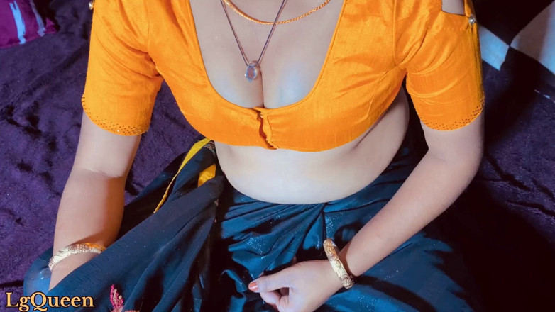 IndianAlexaQueen: देसी गांव की हॉट सौतेली मम्मी की तंग चूत चुदाई