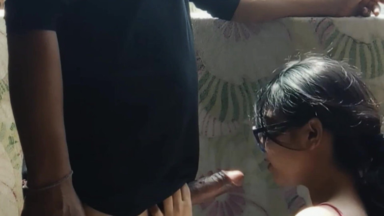 Saraswati: ลูกสาวเลี้ยงสวยดูดควยพ่อเลี้ยง